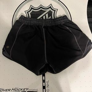 lululemon hotty shorts